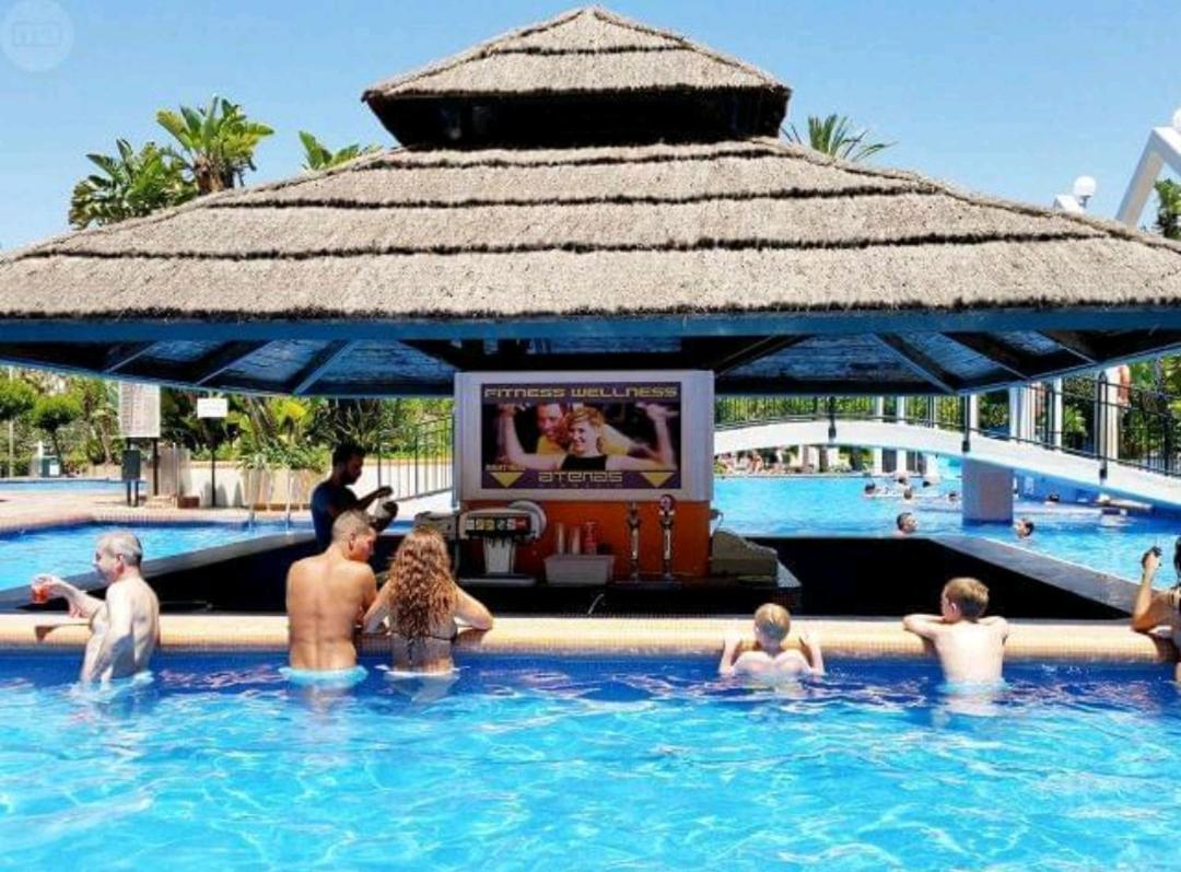 Apartamentos Holidays Benalbeach ベナルマデナ エクステリア 写真
