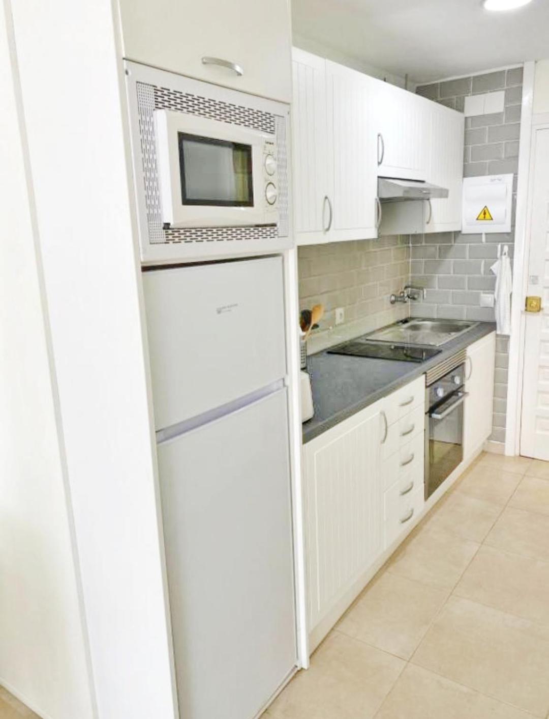 Apartamentos Holidays Benalbeach ベナルマデナ エクステリア 写真
